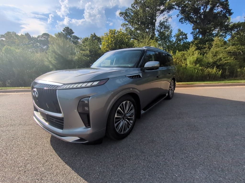 2027 INFINITI QX80 Luxe 4WD