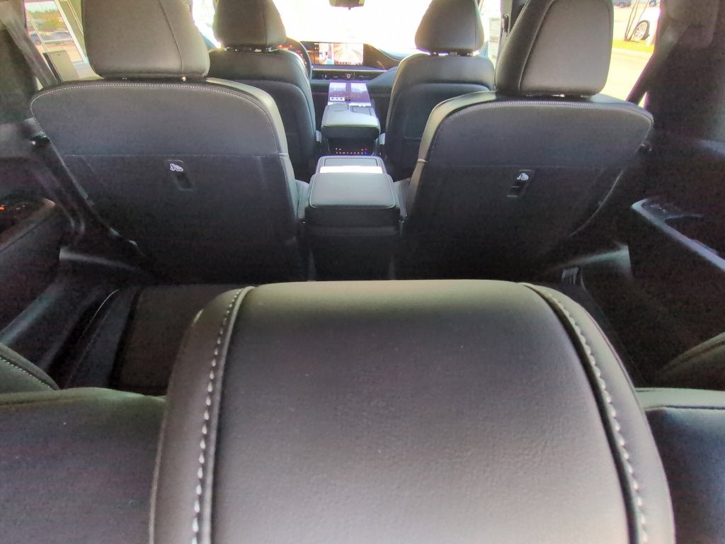 2027 INFINITI QX80 Autograph 4WD