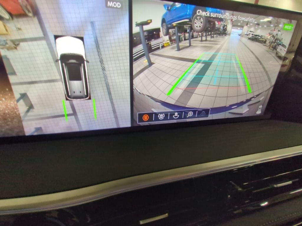 2025 INFINITI QX80 Sensory 4WD