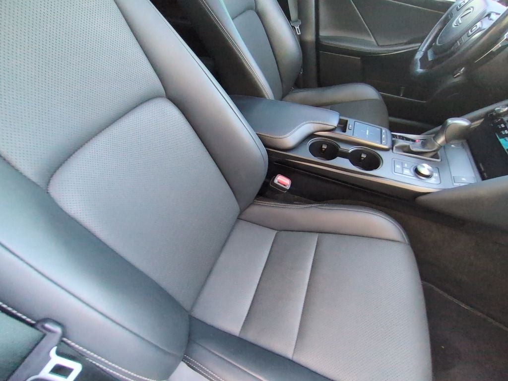 2024 Lexus IS 350 F SPORT Design