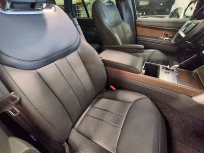 2025 Land Rover Range Rover SE