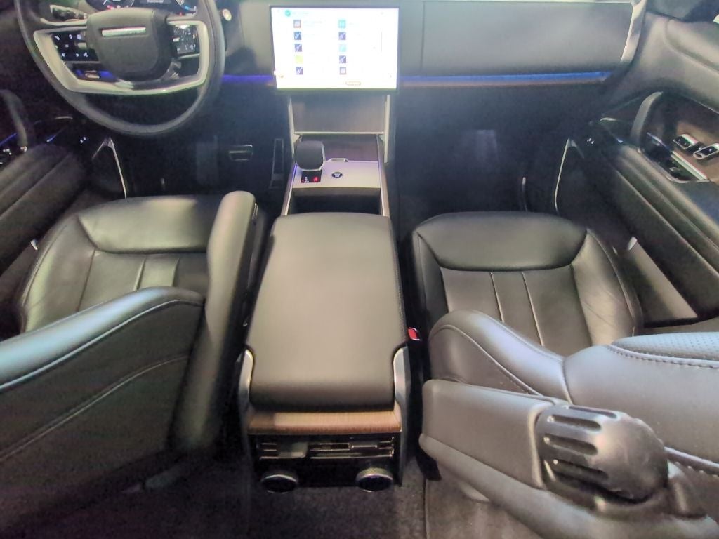 2025 Land Rover Range Rover SE