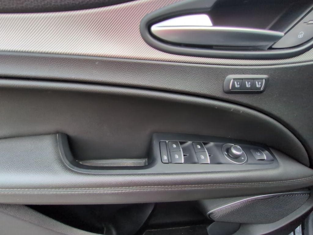 2019 Alfa Romeo Stelvio Base