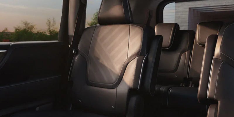 The sunset interior of the 2026 INFINITI QX80 in Benton, AR